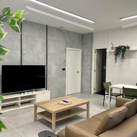 Hostel Ramon Lujan 91 Madrid Dış mekan fotoğraf