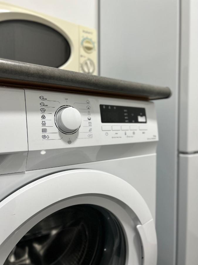Hostel Ramon Lujan 91 Madrid Dış mekan fotoğraf