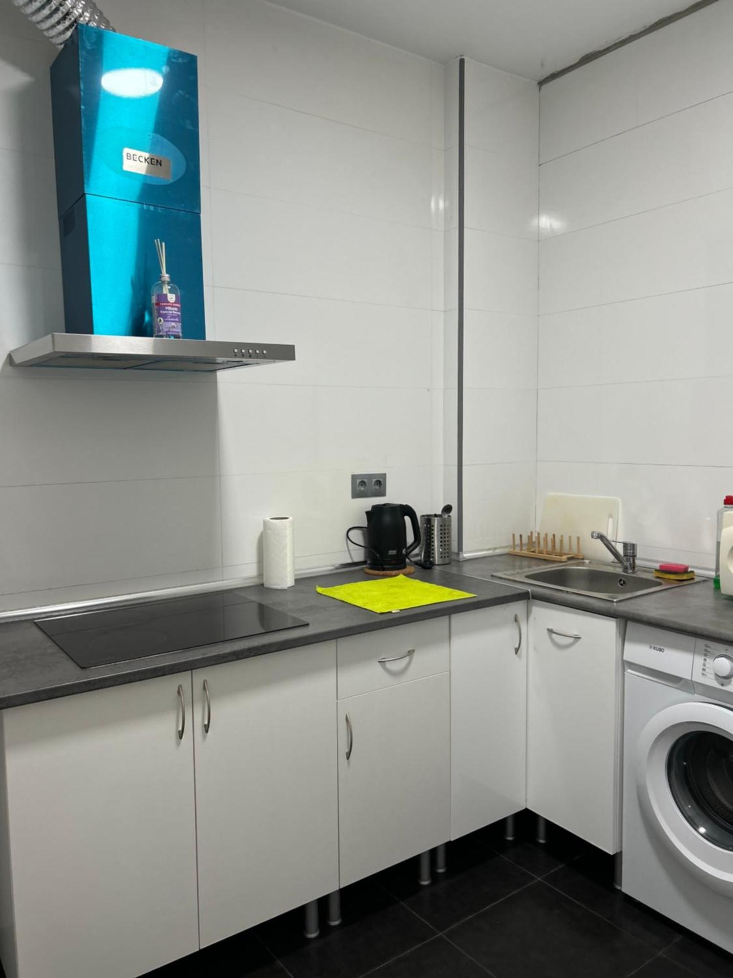 Hostel Ramon Lujan 91 Madrid Dış mekan fotoğraf